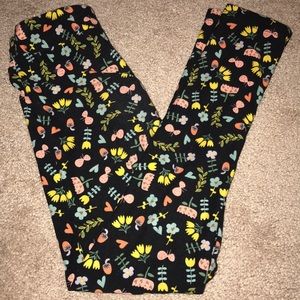 Girls Lularoe leggings
